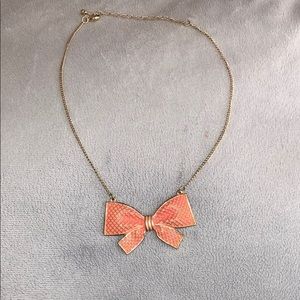 Bow necklace